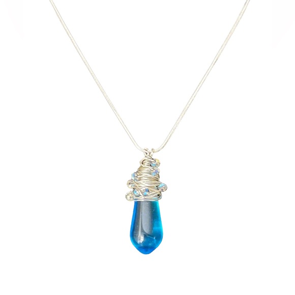N210 Sterling 925 wire and chain on large laboradite wrapped blue agate pendant - Picture 5 of 5